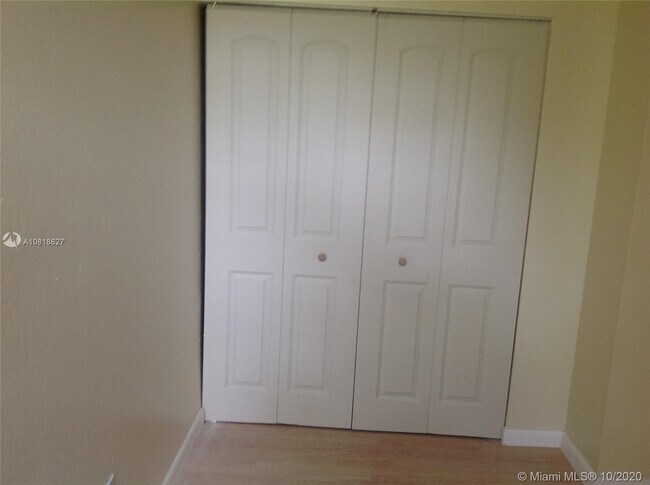 Building Photo - 6153 SW 69th St