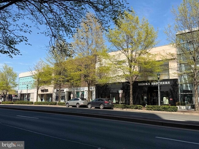 Building Photo - 5500 Friendship Blvd