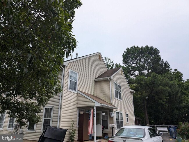 Building Photo - 472 N Church St