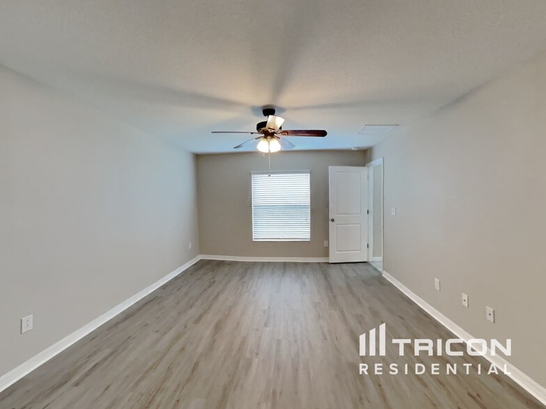 Building Photo - 11046 Standing Stone Dr