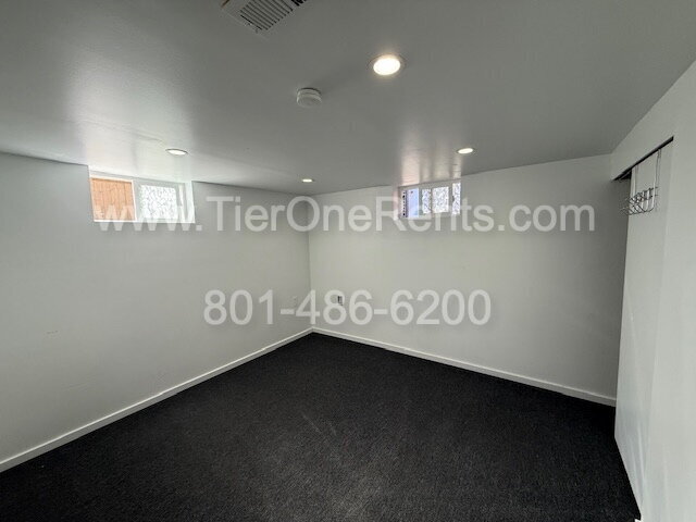 Building Photo - NO DEPOSIT option available for qualified renters!