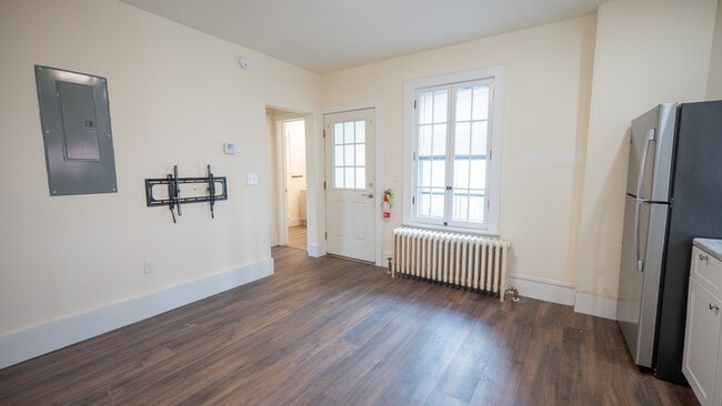 Building Photo - 21 Hungerford Terrace