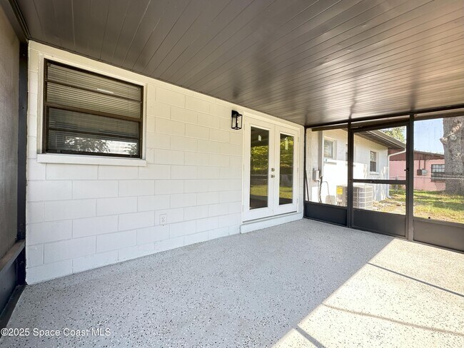 Building Photo - 922 S Carolina Ave