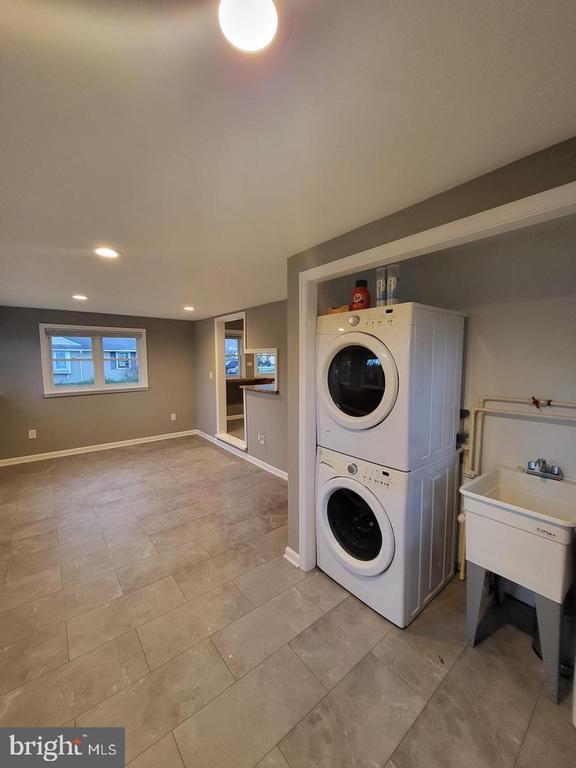 Building Photo - 811 Chester River Dr