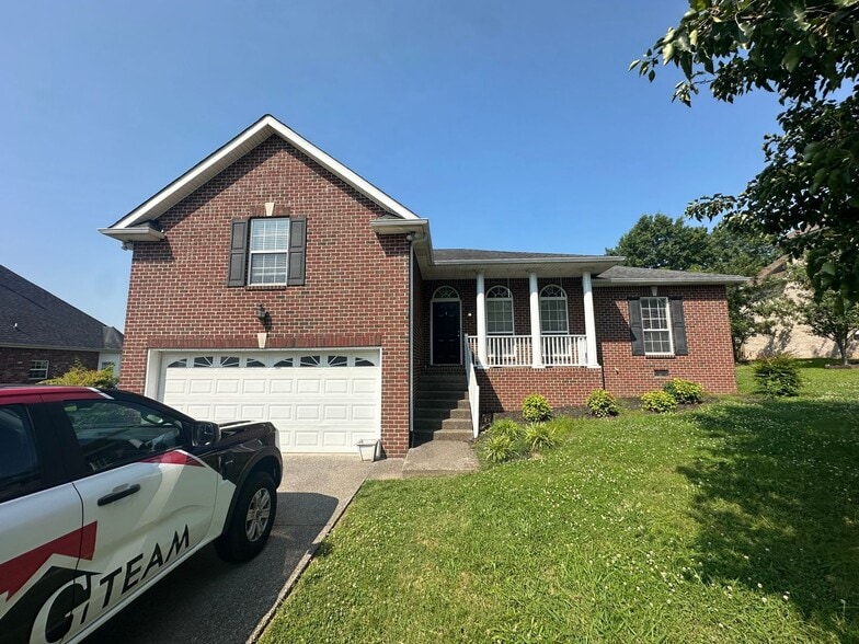 Primary Photo - 3222 Briarhill Ct