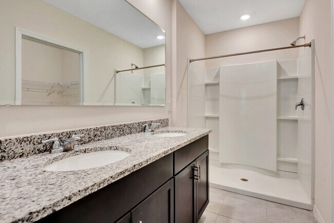 Building Photo - 35 Vista Oaks Ln