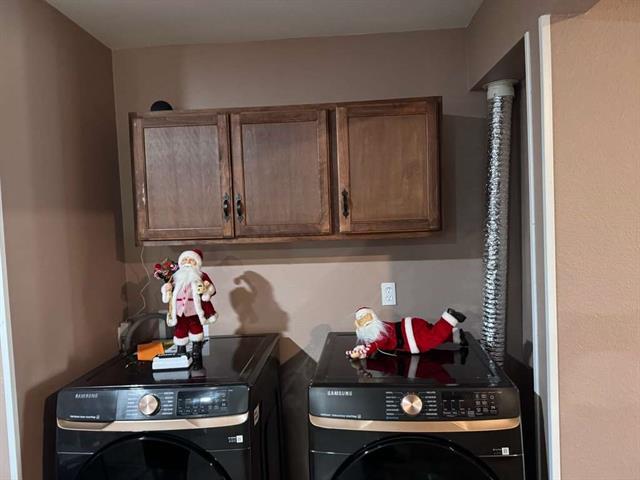 Building Photo - 8435 Campanella Dr