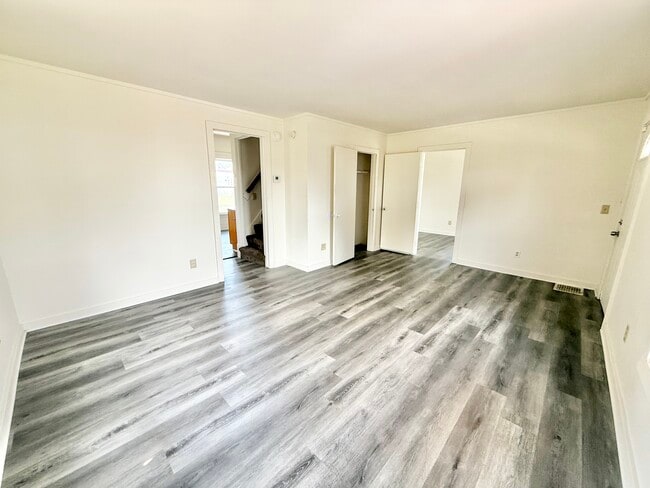 Building Photo - 921 17th St NW