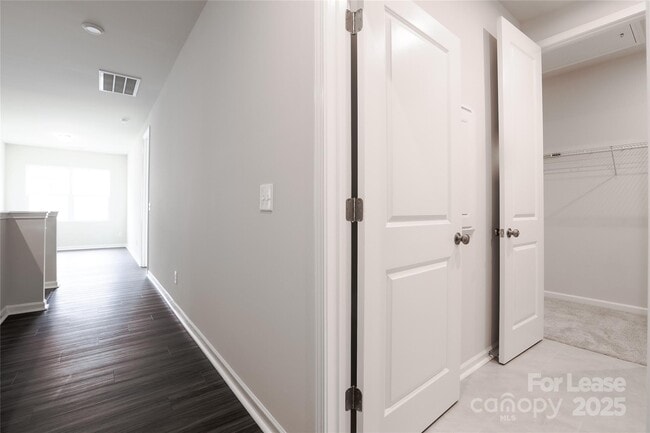 Building Photo - 526 Myrick Aly