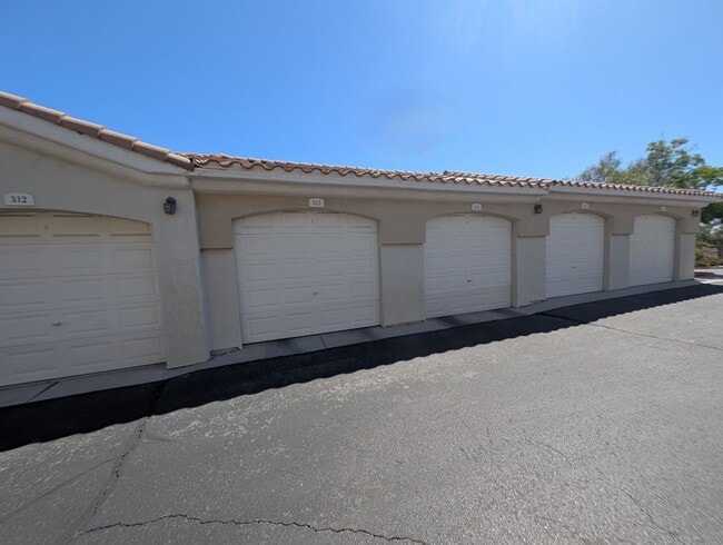 Building Photo - 10001 Crimson Palisades Pl