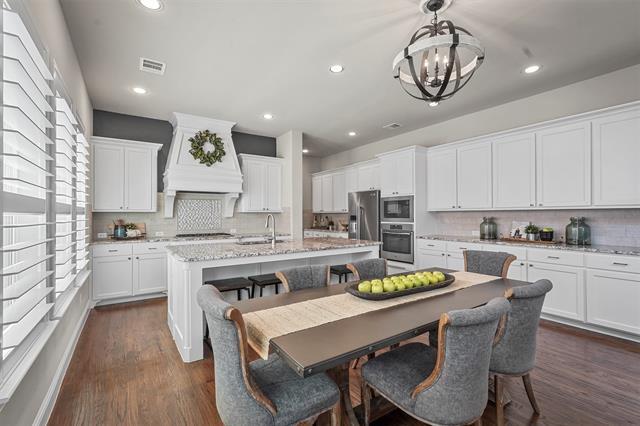 Building Photo - 2848 Amesbury