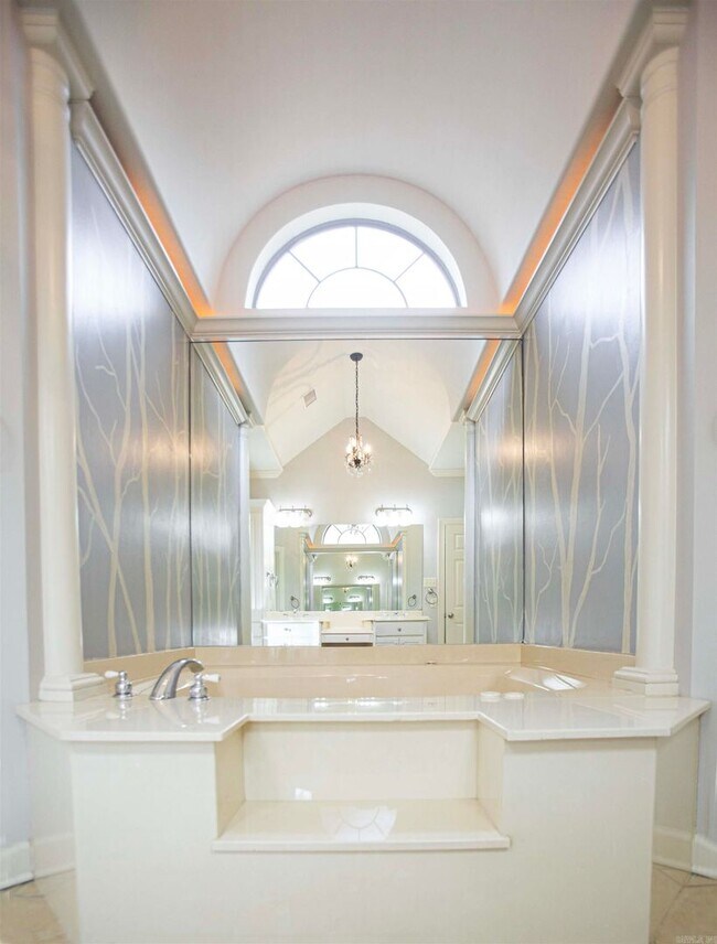 Building Photo - 2601 Sweetgrass-