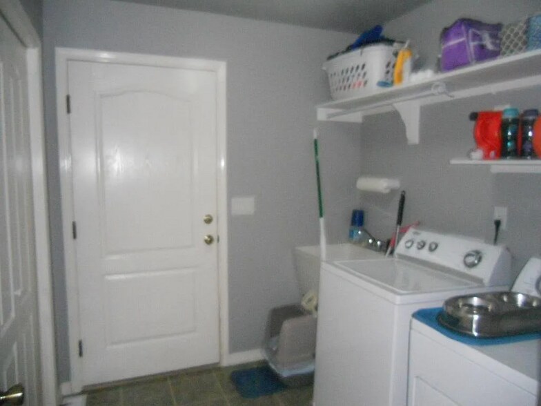 Building Photo - 482 NW Sandpiper Ave