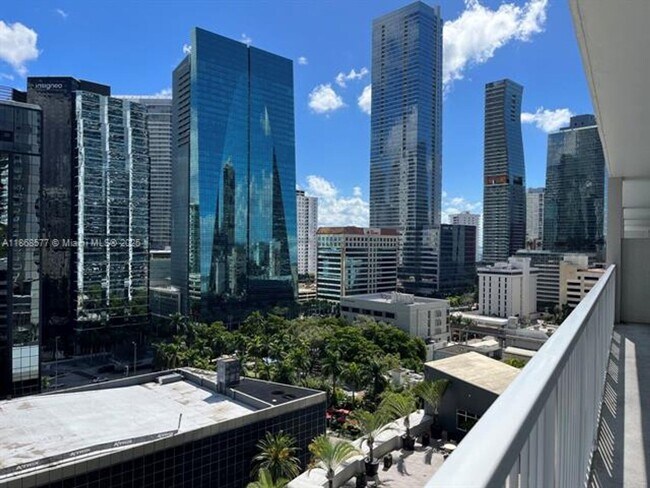 Building Photo - 1250 S Miami Ave