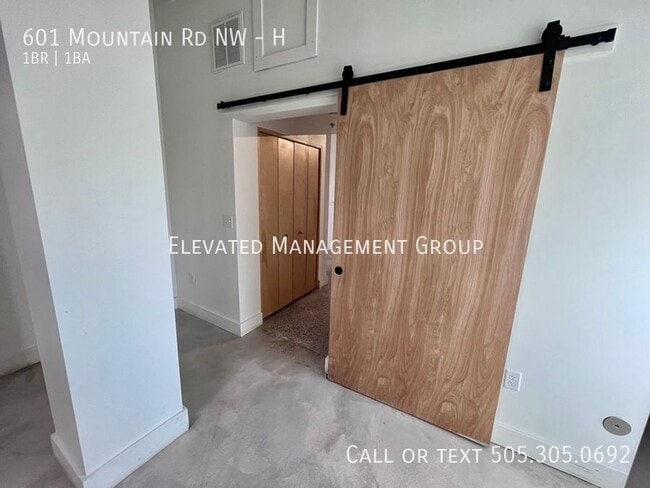 Building Photo - 601 Mountain Rd NW