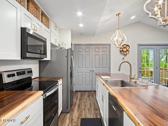 Building Photo - 1928 Vermont Ave