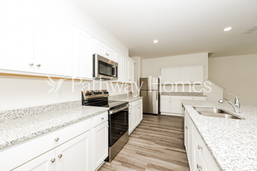 Building Photo - 1069 Large Poppy Dr