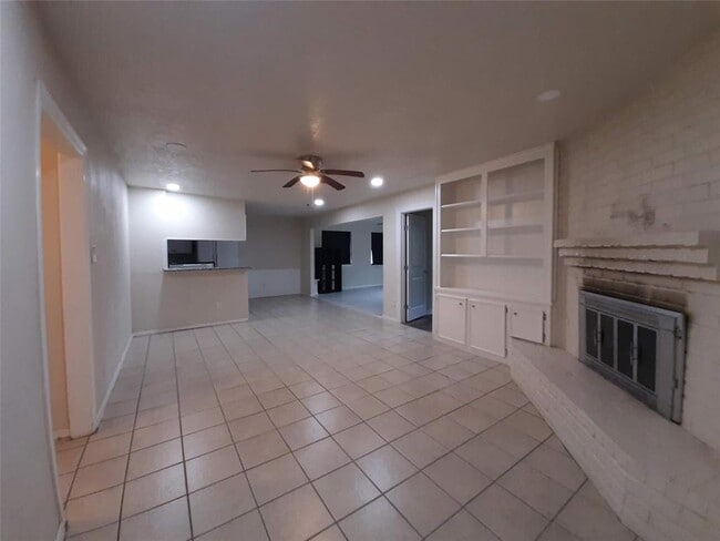 Building Photo - 22310 Goldstone Dr