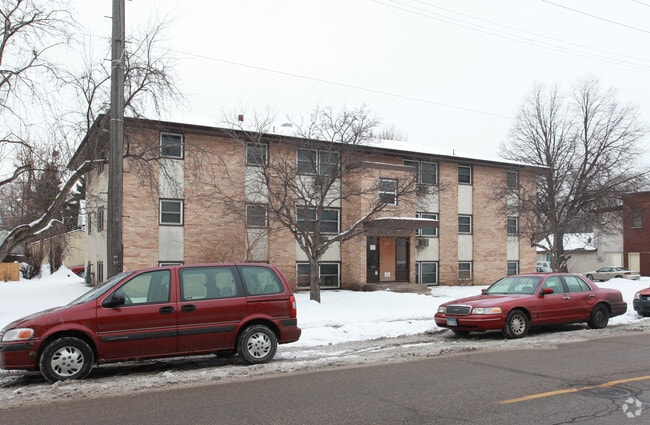 Building Photo - 1321 44th Ave N