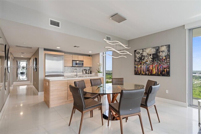 Building Photo - 16385 Biscayne Blvd