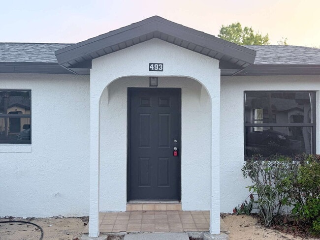 Building Photo - 2-Bedroom and 1-Bathroom Condo