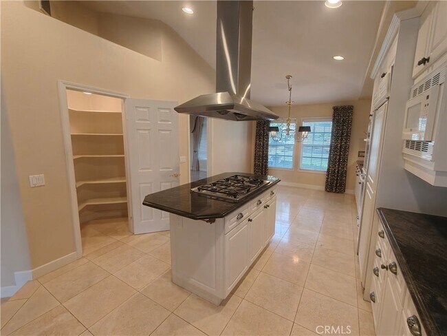 Building Photo - 27900 Mt Hood Way