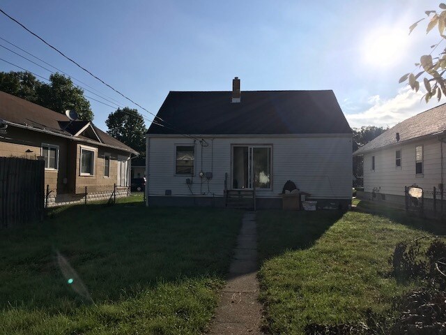 Building Photo - 1117 College St