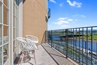 Building Photo - Fully Furnished Condo in the prestigious R...
