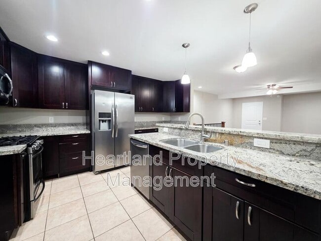 Primary Photo - 8386 Golden Ave