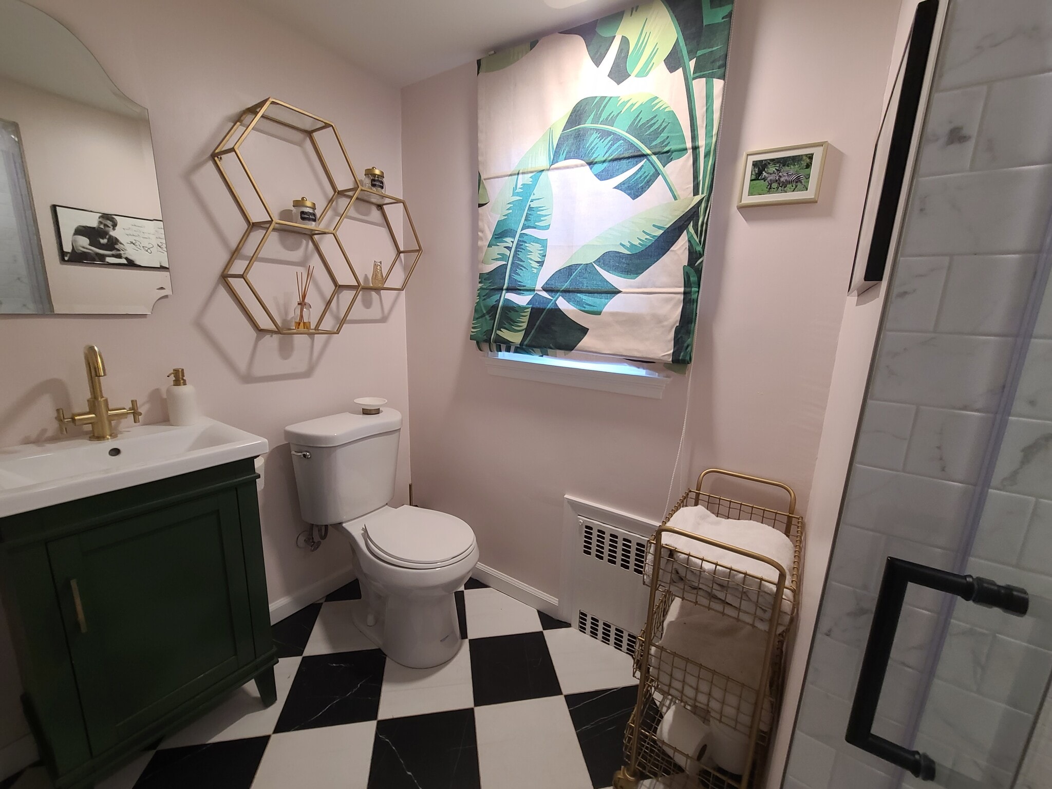Bathroom (First Floor) - 557 Park Rd