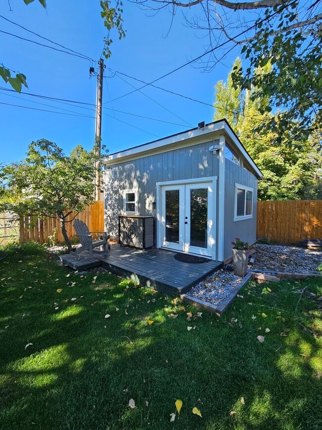 Building Photo - Target Range Single Family Home - 3bdrm (+bonus), 2bath, great yard, garage.
