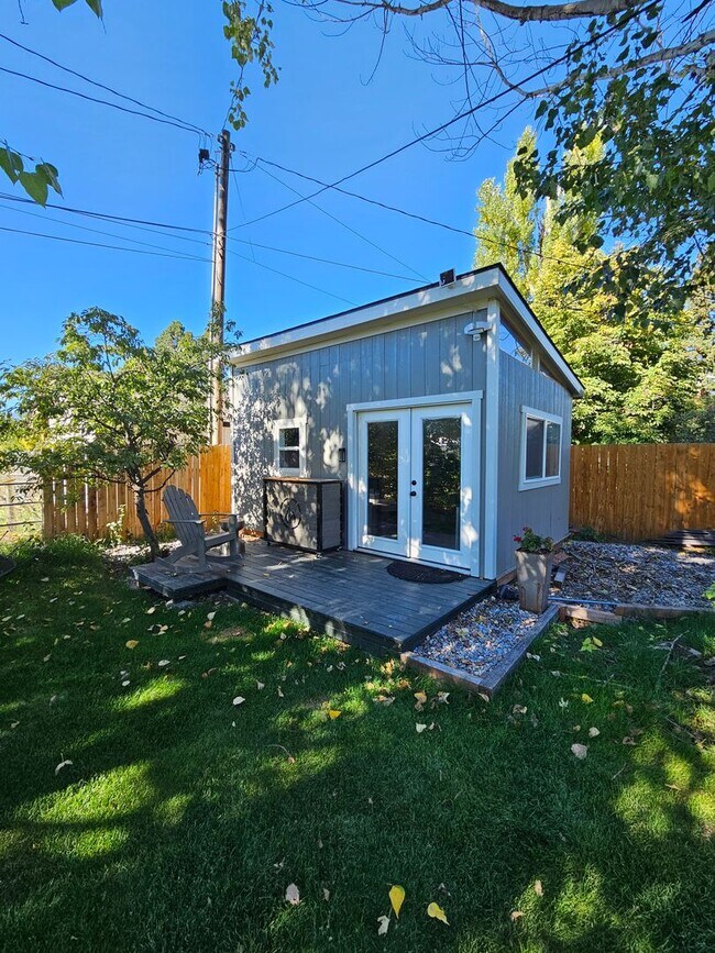 Building Photo - Target Range Single Family Home - 3bdrm (+bonus), 2bath, great yard, garage.  Summer Rental