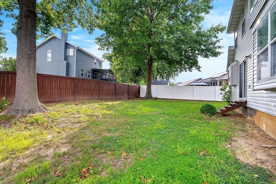 Building Photo - 1203 Ashford Place Dr