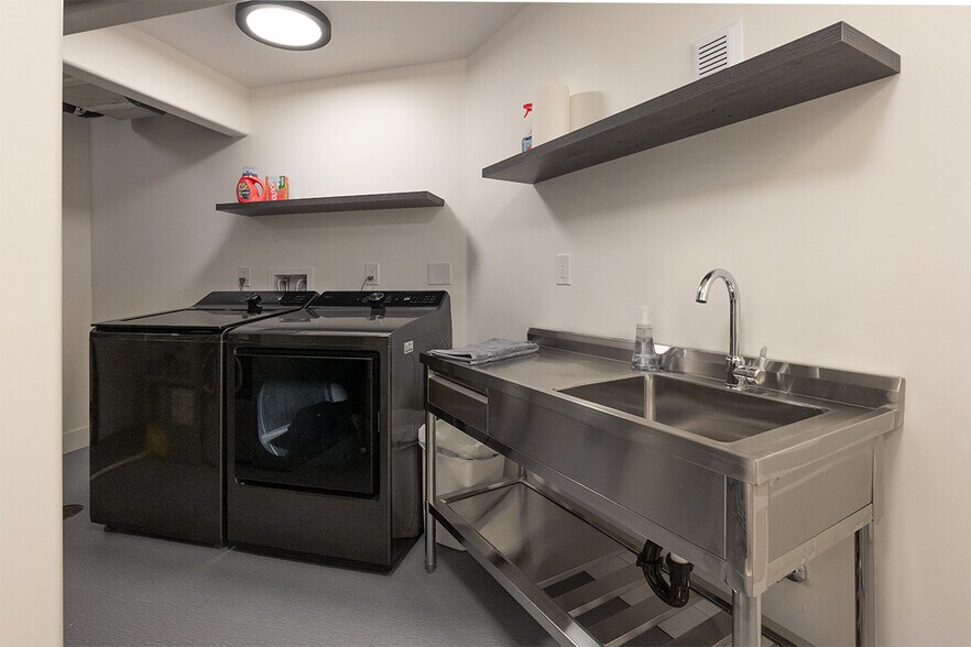 Building Photo - 10810 W 63rd Ave