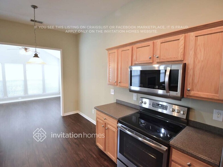 Building Photo - 2730 Shannon Dr