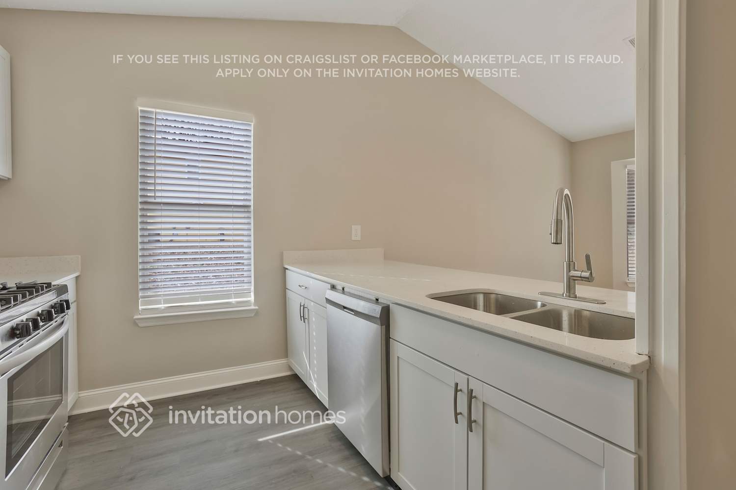 Building Photo - 5392 Medena Way