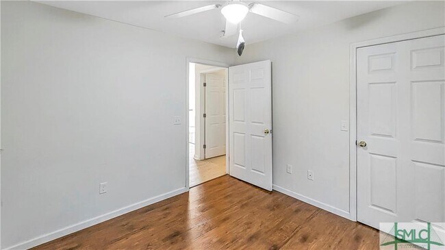 Building Photo - 801 Davis Ave