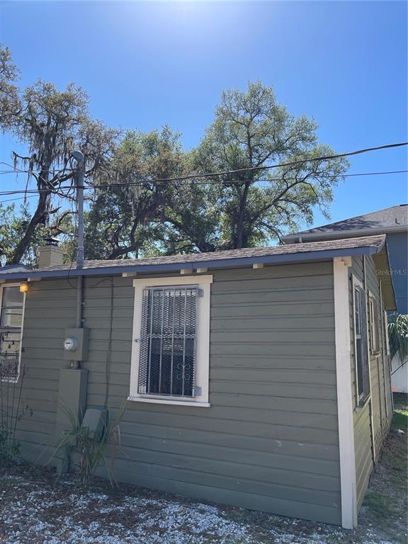 Building Photo - 309 W Comanche Ave