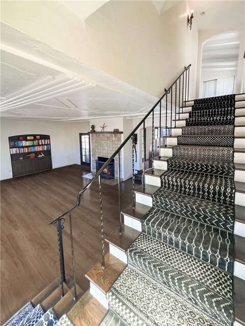 Building Photo - 2444 The Strand