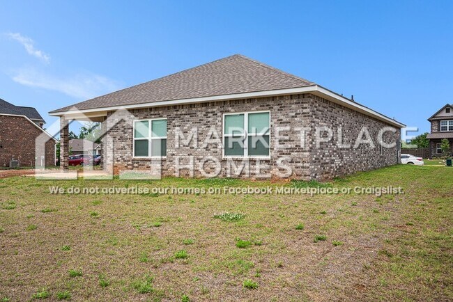 Building Photo - 16580 Demi Dr