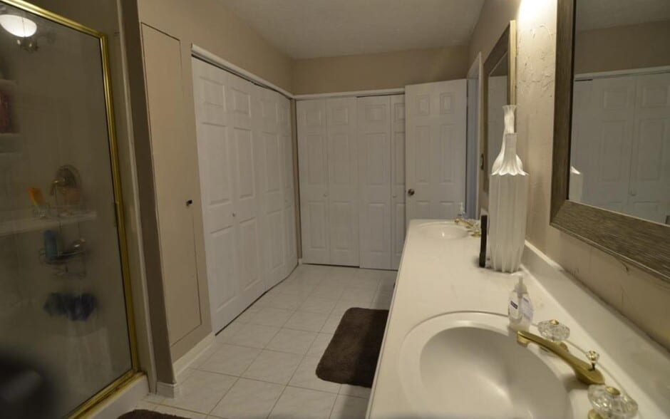 Building Photo - 2922 Double Lake Dr