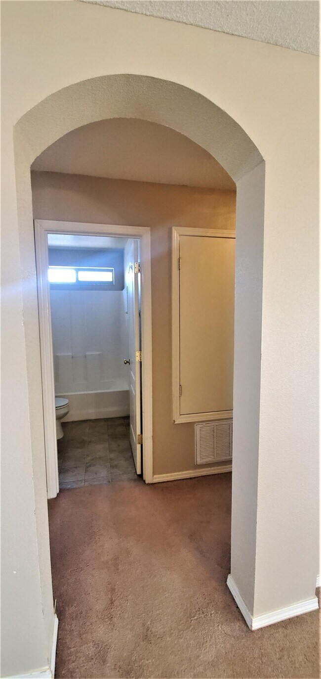 Building Photo - 3408 Blue Earth Ln