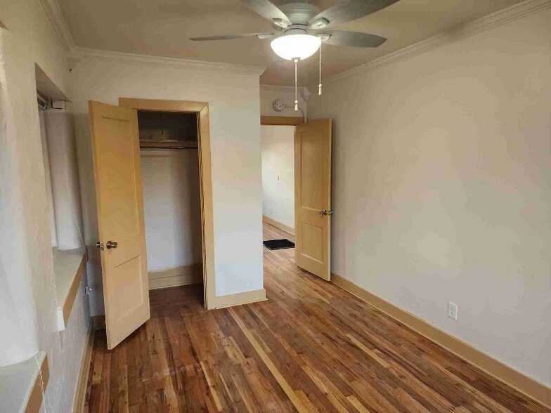 Building Photo - 1108 7th St