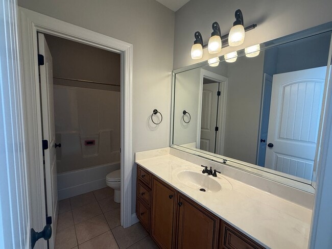 Building Photo - Well Maintained One Level Home in Gardens at Gatewood