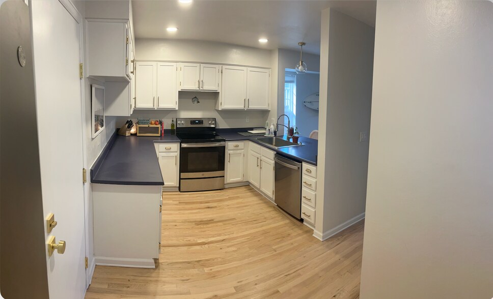Building Photo - 12521 E Cornell Cir