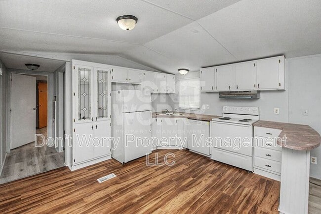 Building Photo - 900 Frye Rd