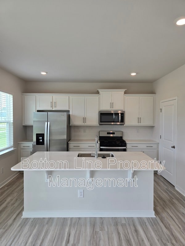 Building Photo - 549 Blackpool Ct