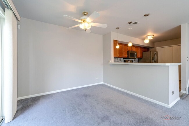 Building Photo - 1432 Hampshire Ct