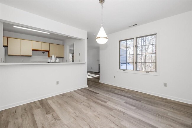Building Photo - 2802 Morgan Dr