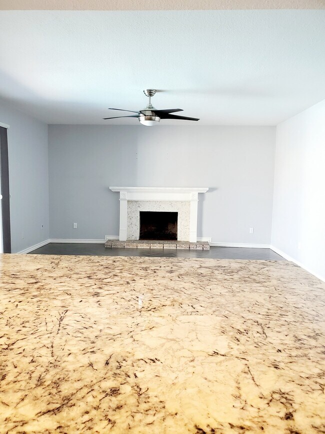 Building Photo - COMING SOON! NO HOA-Stunning 3 Bedroom wit...